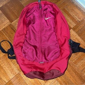 Nike Red and Black large backpack front vertical zipper pocket padded straps